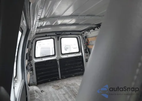 2020 GMC Savana Cargo Rwd 2500 Regular Wheelbase Work Van z USA, uszkodzony, nr VIN 1GTW7AFG6L1180907